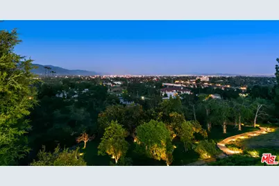 300 N San Rafael Ave, Pasadena, CA 91105 - Photo 2