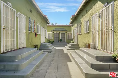 606 W 81st St, Los Angeles, CA 90044 - Photo 8