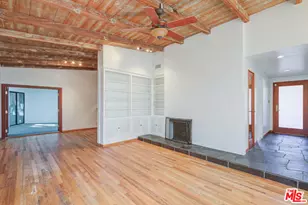 15511 Woodcrest Dr, Sherman Oaks, CA 91403 - Photo 18