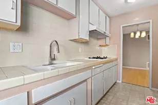 1233 N Laurel Ave, West Hollywood, CA 90046 - Photo 12