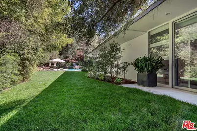 3700 Hayvenhurst Ave, Encino, CA 91436 - Photo 46