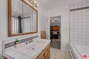 7506 Independence Ave, Canoga Park, CA 91303 - Photo 16