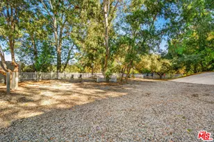 9669 Oak Pass Rd, Beverly Hills, CA 90210 - Photo 18