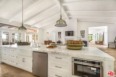 9669 Oak Pass Rd, Beverly Hills, CA 90210 - Photo 26