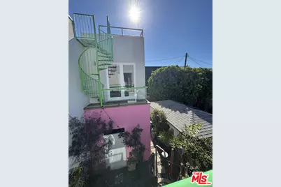 1314 Cabrillo Ave, Venice, CA 90291 - Photo 2