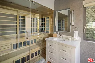 8080 Laurel View Dr, Los Angeles, CA 90069 - Photo 20