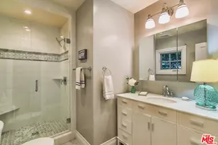 9025 Ashcroft Ave, West Hollywood, CA 90048 - Photo 10