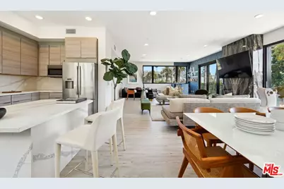 137 N Doheny Dr, West Hollywood, CA 90048 - Photo 12