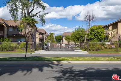 14821 Sherman Way #12, Van Nuys, CA 91405 - Photo 32