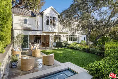 782 Ranch Ln, Pacific Palisades, CA 90272 - Photo 2