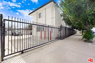 10028 San Fernando Rd, Pacoima, CA 91331 - Photo 16