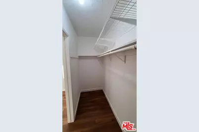 423 N Harvard Blvd, Los Angeles, CA 90004 - Photo 22