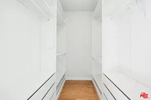 1021 Westmount Dr, West Hollywood, CA 90069 - Photo 20