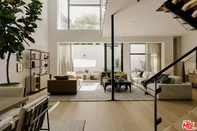 702 N Doheny Dr #Th19, West Hollywood, CA 90069 - Photo 1