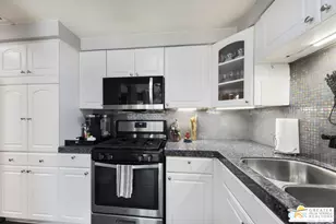 975 Village Square, Palm Springs, CA 92262 - Photo 2