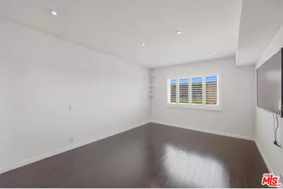 1121 N Olive Dr #302, West Hollywood, CA 90069 - Photo 24