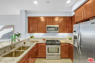 14412 Killion St, Sherman Oaks, CA 91401 - Photo 4