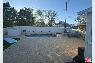 11447 Gothic Ave, Granada Hills, CA 91344 - Photo 12