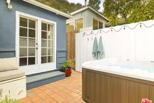 8460 Kirkwood Dr, Los Angeles, CA 90046 - Photo 12