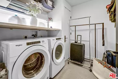 10777 Wilshire Blvd #207, Los Angeles, CA 90024 - Photo 18