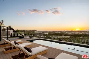 6592 Kentwood Bluffs Dr, Los Angeles, CA 90045 - Photo 2