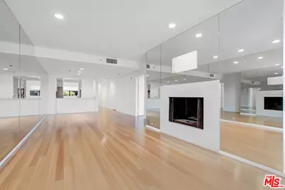 2910 Neilson Way #408, Santa Monica, CA 90405 - Photo 4