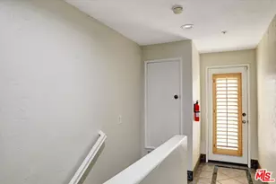 630 E Walnut St, Pasadena, CA 91101 - Photo 14