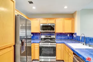 630 E Walnut St, Pasadena, CA 91101 - Photo 12