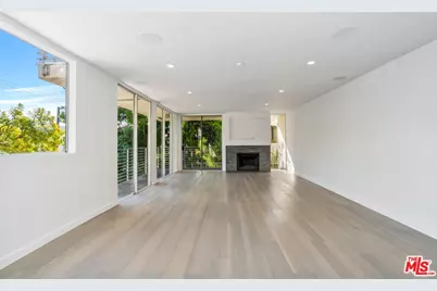 1129 Larrabee St #6, West Hollywood, CA 90069 - Photo 8