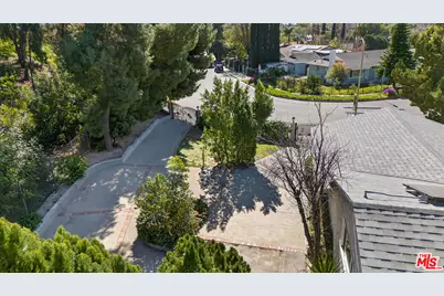 15541 Harvest St, Granada Hills, CA 91344 - Photo 40