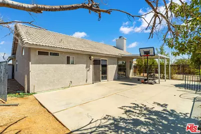 8924 Peach Ave, California City, CA 93505 - Photo 24