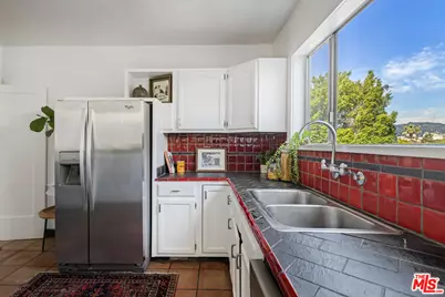 3915 Effie St, Los Angeles, CA 90029 - Photo 10