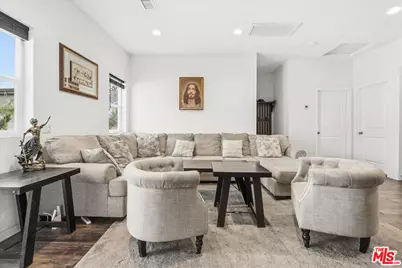 12013 Neenach St, Los Angeles, CA 91352 - Photo 38