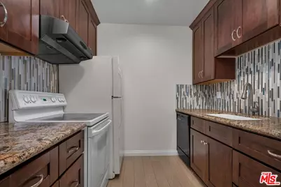 7740 Redlands St #M3075, Playa del Rey, CA 90293 - Photo 4