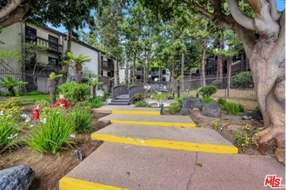 7740 Redlands St #M3075, Playa del Rey, CA 90293 - Photo 12