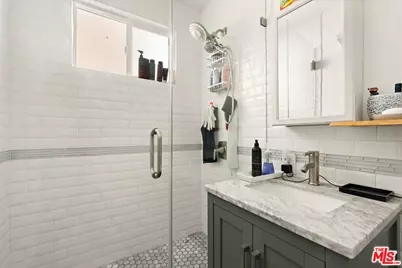 2431 20th St, Santa Monica, CA 90405 - Photo 6