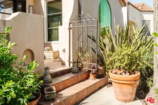 1633 Hi Point St, Los Angeles, CA 90035 - Photo 4