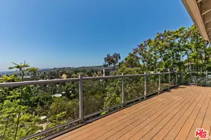 9354 Claircrest Dr, Beverly Hills, CA 90210 - Photo 16