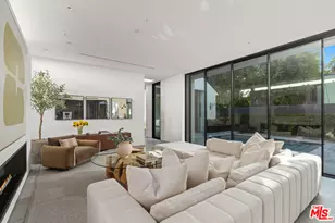 8708 Dorrington Ave, West Hollywood, CA 90048 - Photo 12