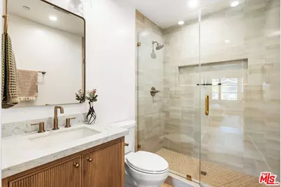 12426 Woodgreen St, Los Angeles, CA 90066 - Photo 34