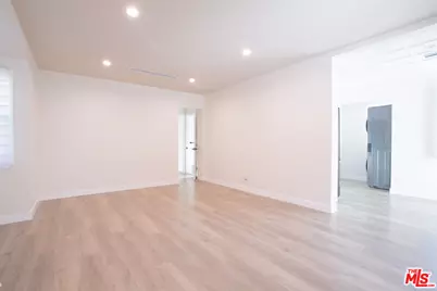 9810 Hillhaven Ave, Tujunga, CA 91042 - Photo 2