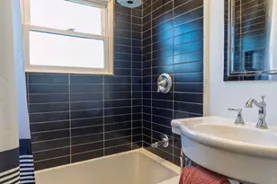 2215 W 36th St, Los Angeles, CA 90018 - Photo 16