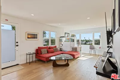 2922 Highland Ave, Santa Monica, CA 90405 - Photo 8