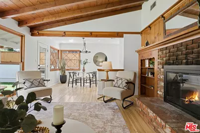 22140 Ybarra Rd, Woodland Hills, CA 91364 - Photo 22