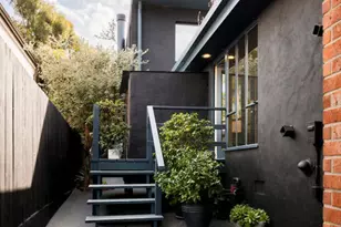 295 Mabery Rd, Santa Monica, CA 90402 - Photo 32