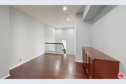 5655 Como Cir, Woodland Hills, CA 91367 - Photo 10