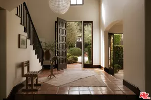 1046 N Norman Pl, Los Angeles, CA 90049 - Photo 4