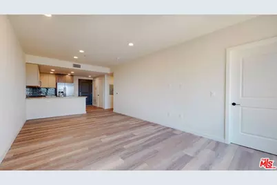 1070 S Bedford St, Los Angeles, CA 90035 - Photo 18