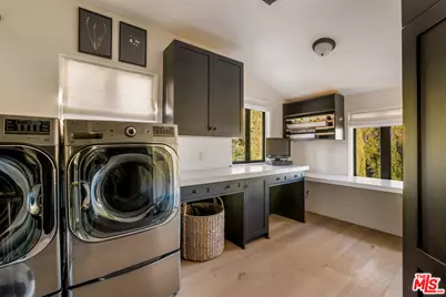 16875 Calle De Sarah, Pacific Palisades, CA 90272 - Photo 32