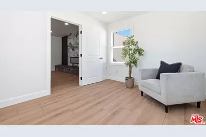11934 S Van Ness Ave, Hawthorne, CA 90250 - Photo 14